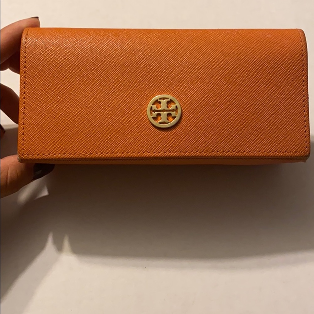 Tory Burch sun glass case